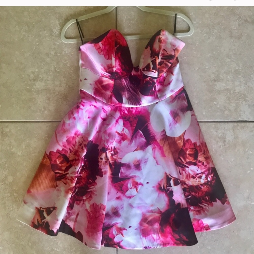 Keep sake floral dress